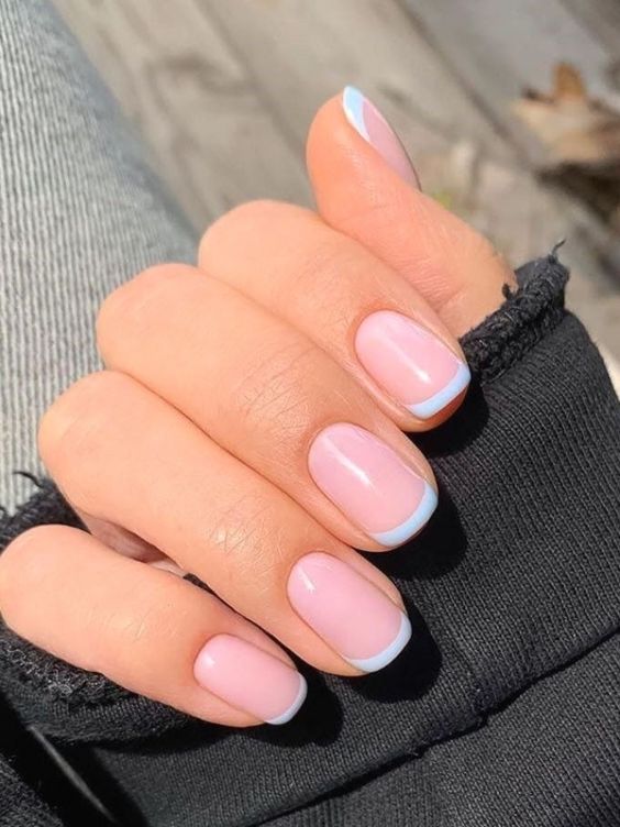 micro french manicure blue