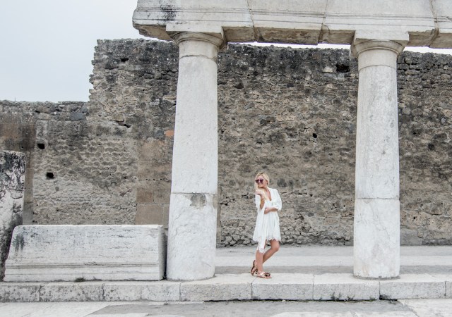 fashion-blogger-pompeii